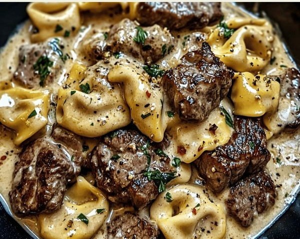 Easy Skillet Garlic Steak Tortellini Weeknight Pasta Dinner overview