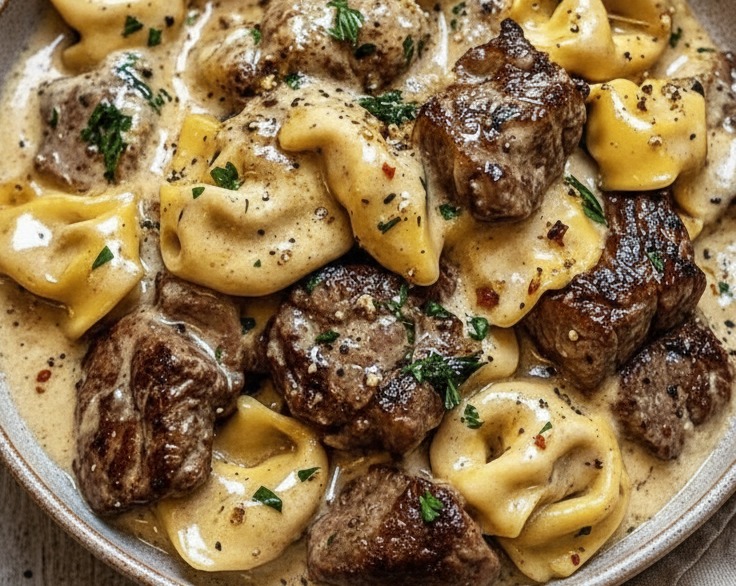 Easy Skillet Garlic Steak Tortellini Pasta Dinner serving